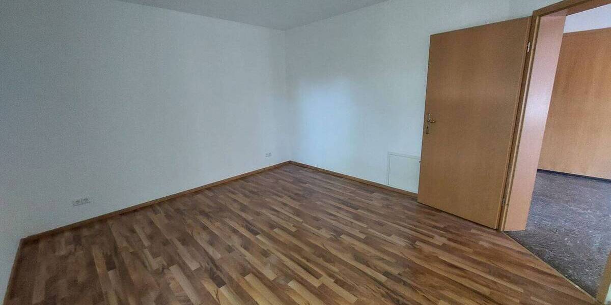 Etagenwohnung Falkensee - 2 Zimmer, 70 m&sup2;, 1.150&euro; | Angebot:26657100