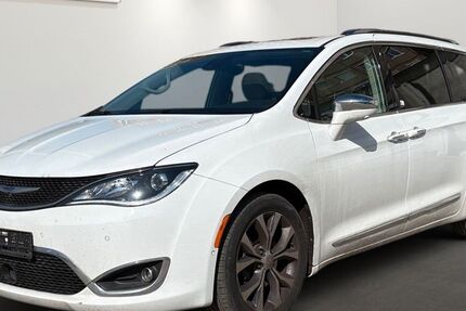 Chrysler Pacifica 133.097 km 13.999 &euro; Berlin 12681