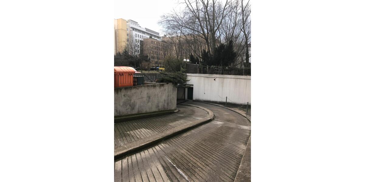 Garagen / Stellplätze Berlin Charlottenburg-Wilmersdorf - 80&euro; | Angebot:26068689