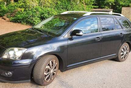 Toyota Avensis 235.300 km 2.750 &euro; Berlin 10179