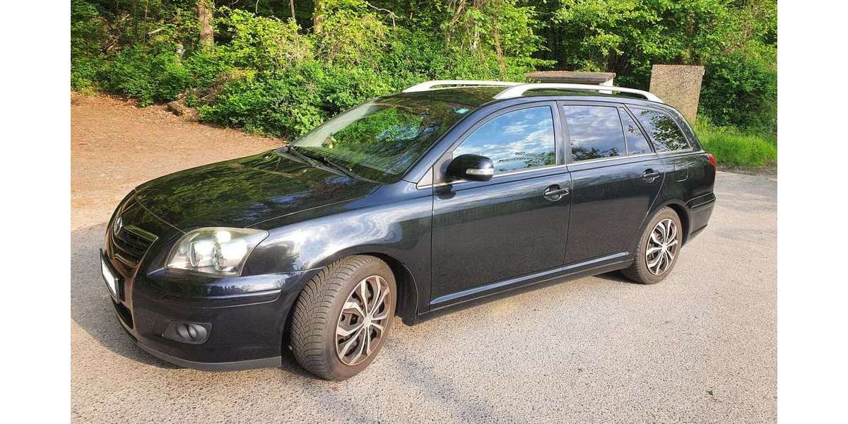 Toyota Avensis 235.300 km 2.750 &euro; Berlin 10179