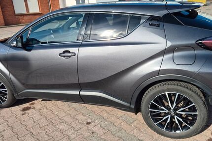 Toyota C-HR 85.000 km 17.300 &euro; Berlin 10315