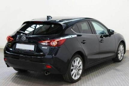Mazda 3 88.000 km 12.300 &euro; Berlin 13189