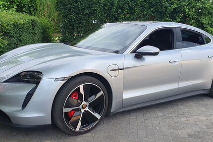 Porsche Taycan 58.300 km 58.900 &euro; Berlin 13125