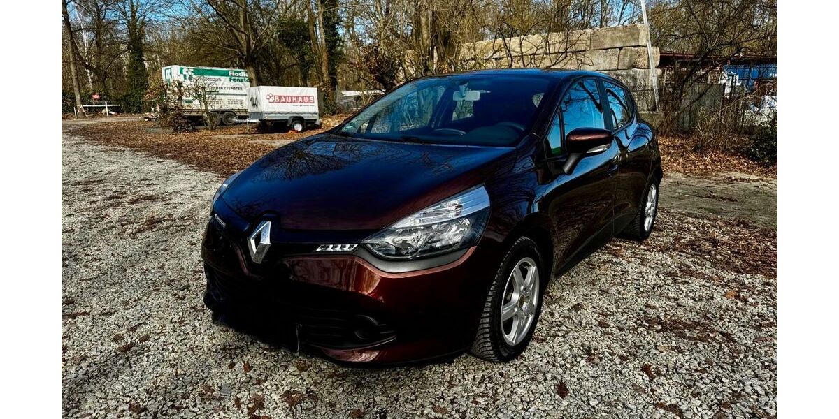 Renault Clio 113.123 km 5.800 &euro; Berlin 14167