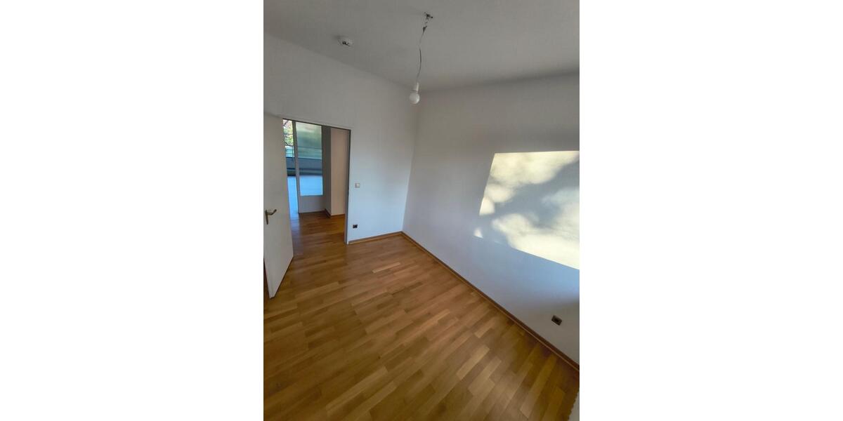 Etagenwohnung Berlin Steglitz-Zehlendorf - 3 Zimmer, 80 m&sup2;, 1.041&euro; | Angebot:25993613