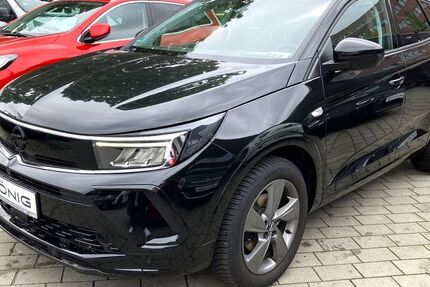 Opel Grandland (X) 21.165 km 23.999 &euro; Berlin 10829