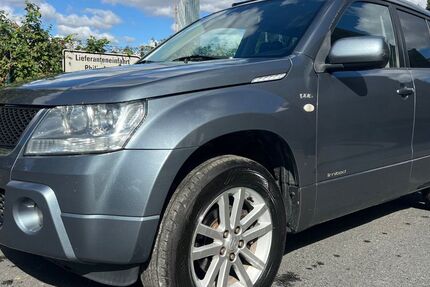 Suzuki Grand Vitara 181.000 km 2.499 &euro; Berlin 12057