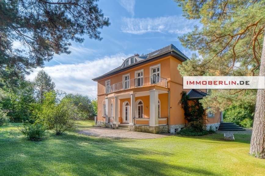 Einfamilienhaus Woltersdorf - 9 Zimmer, 350 m&sup2;, 1.699.000&euro; | Angebot:25453650