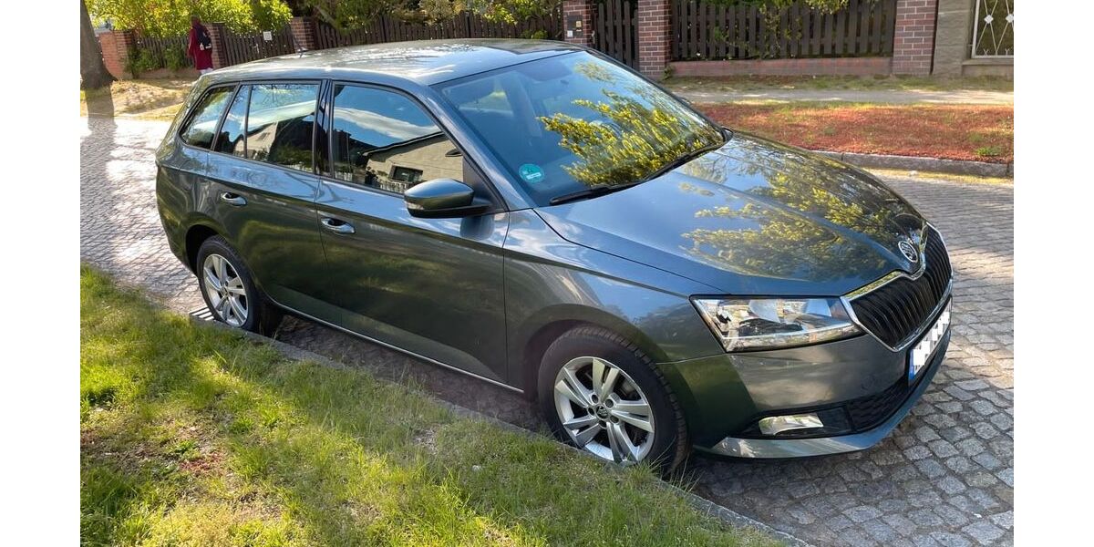 Skoda Fabia 77.000 km 10.600 &euro; Falkensee 14612