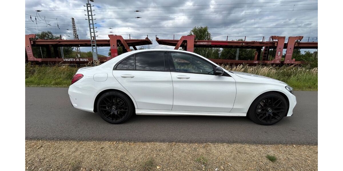 Mercedes-Benz C 250 181.700 km 18.700 &euro; Berlin 13597