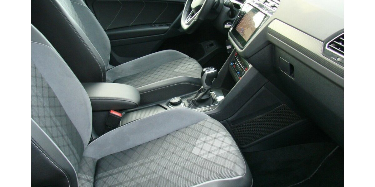 VW Tiguan 2.0TDi R-Line 4M BlackStyle ACC IQ LIGHT 41.763 km 34.980 &euro; Falkensee 14612
