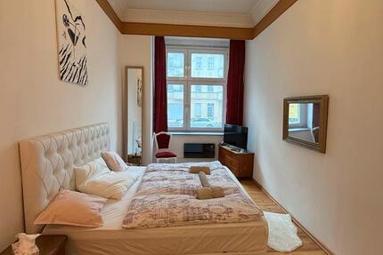 Wohnung Berlin Steglitz-Zehlendorf - 2 Zimmer, 65 m&sup2;, 1.600&euro; | Angebot:24864826