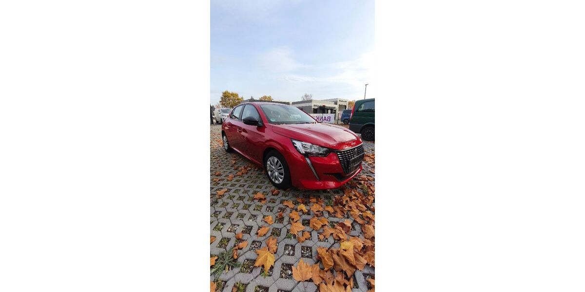 Peugeot 208 70.000 km 9.900 &euro; Königs Wusterhausen OT Zeessen 15711