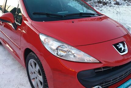 Peugeot 207 164.258 km 2.999 &euro; Berlin 12055
