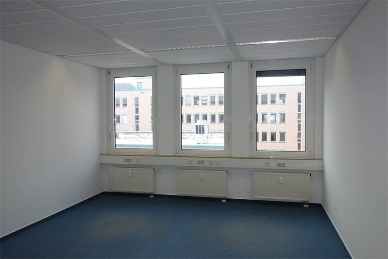 Gewerbeobjekt Teltow - 7 Zimmer, 322 m&sup2;, 3.060&euro; | Angebot:25710475