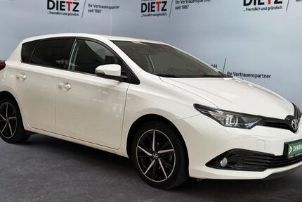 Toyota Auris 63.230 km 13.770 &euro; Wildau 15745