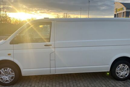 VW T5 Transporter 204.000 km 4.000 &euro; Berlin 10829