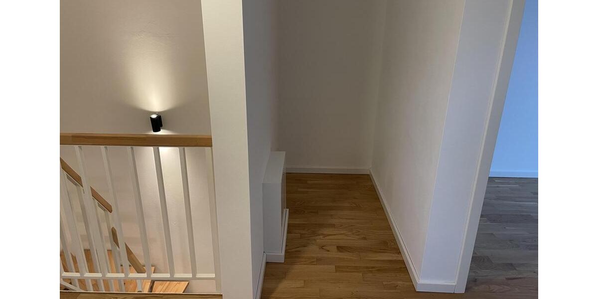 Doppelhaushälfte Schöneiche bei Berlin - 6 Zimmer, 140 m&sup2;, 2.500&euro; | Angebot:23971007