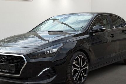 Hyundai i30 102.293 km 10.699 &euro; Berlin 12681