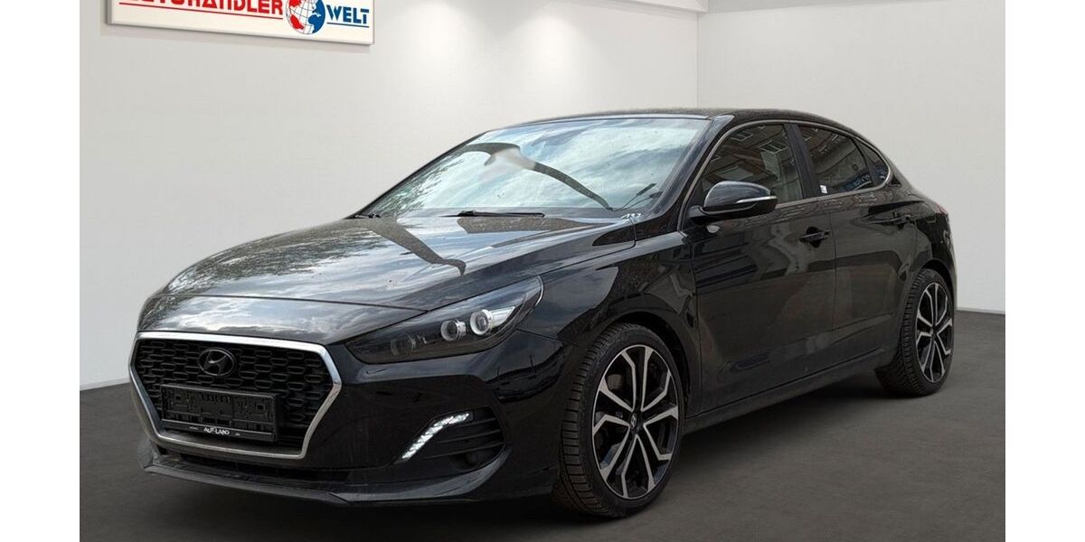 Hyundai i30 102.293 km 10.699 &euro; Berlin 12681