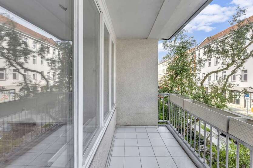Wohnung zum Kaufen in Berlin 399.000 € 54.48 m²