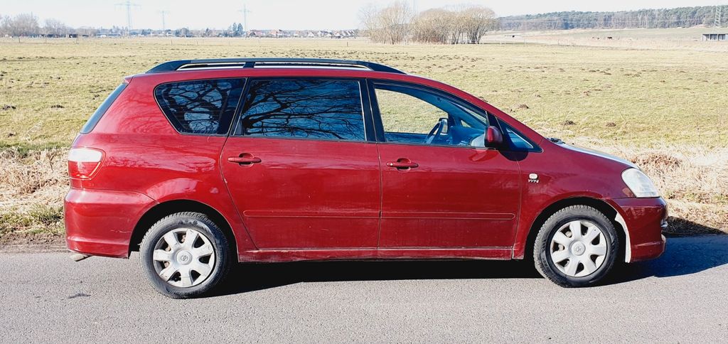 Toyota Avensis Verso 164.556 km 4.600 &euro; Berlin 13629