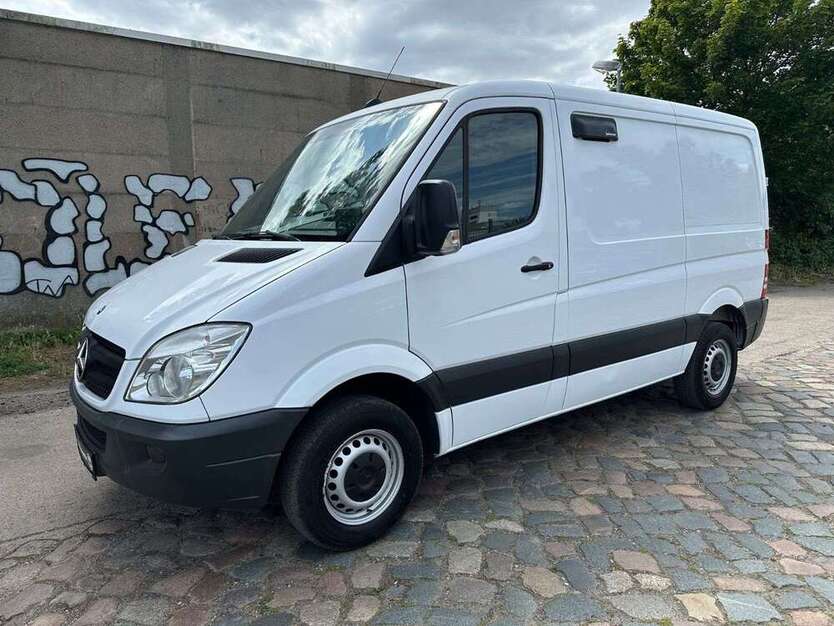 Mercedes-Benz Sprinter 124.120 km 10.990 € Berlin 13055