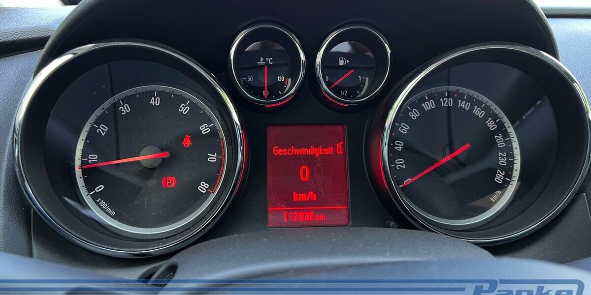 Opel Astra 1.4 150 Jahre *SHZ*PDC*AUX*Teilleder* 112.935 km 6.890 &euro; Berlin 13187