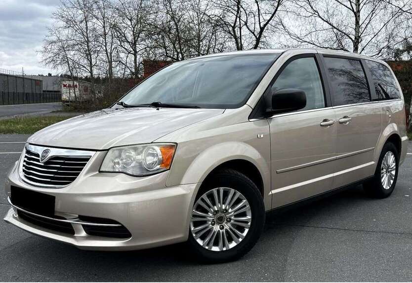 Lancia Voyager 167.655 km 12.400 € Berlin Marienfelde 12107