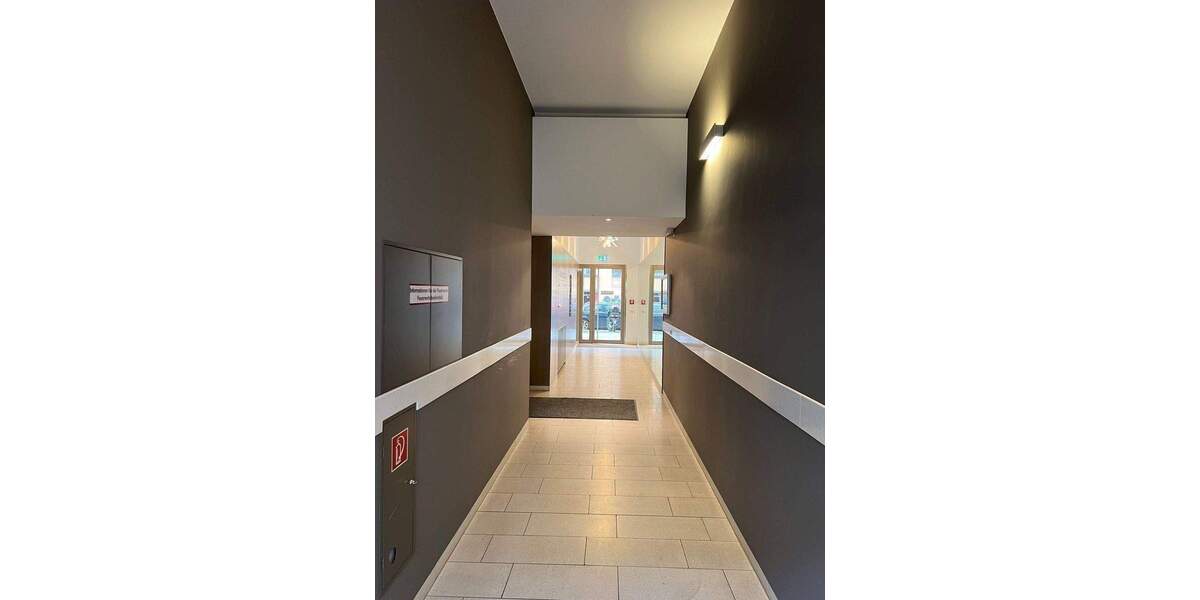 Gewerbeobjekt Berlin Steglitz - 6 Zimmer, 326 m&sup2;, 6.846&euro; | Angebot:26028424