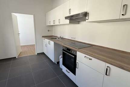 Wohnung zum Mieten in Berlin 2.401,91 € 145.57 m² 5 zimmer