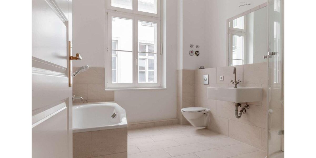 Etagenwohnung Berlin Mitte - 3 Zimmer, 110 m&sup2;, 1.645&euro; | Angebot:24701517