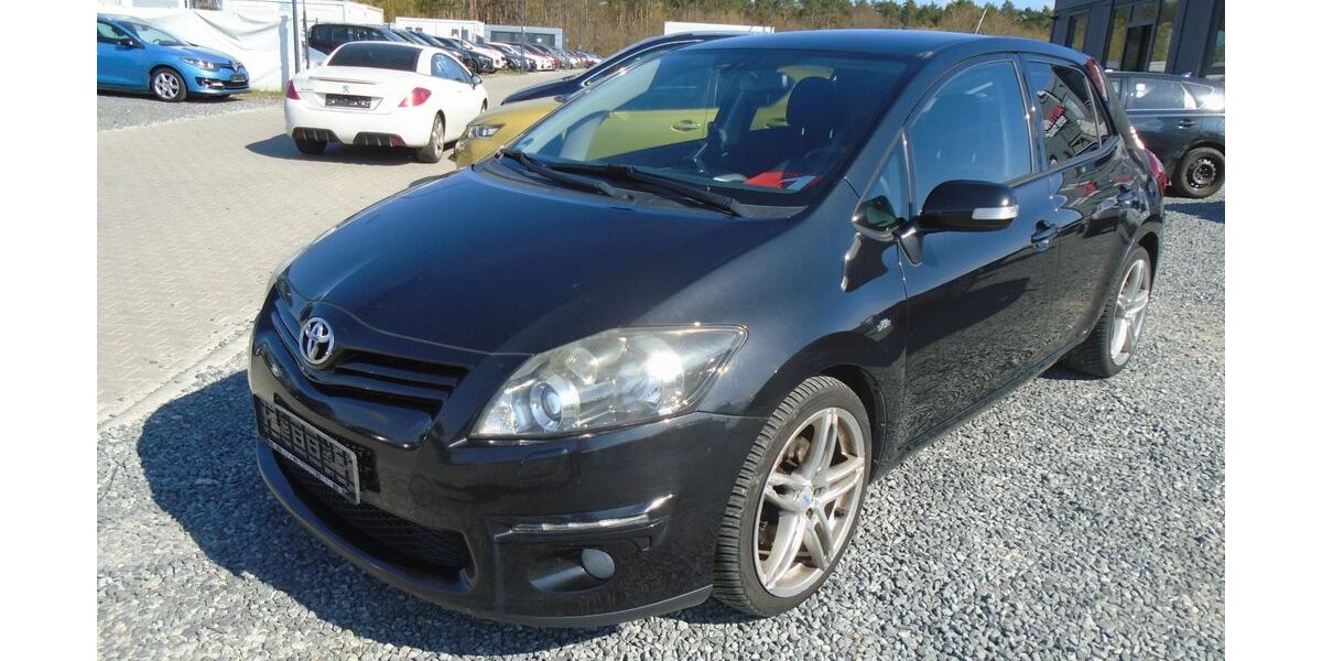 Toyota Auris 234.000 km 3.799 &euro; Wildau 15745