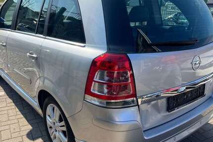 Opel Zafira 127.000 km 3.790 &euro; Berlin 13086