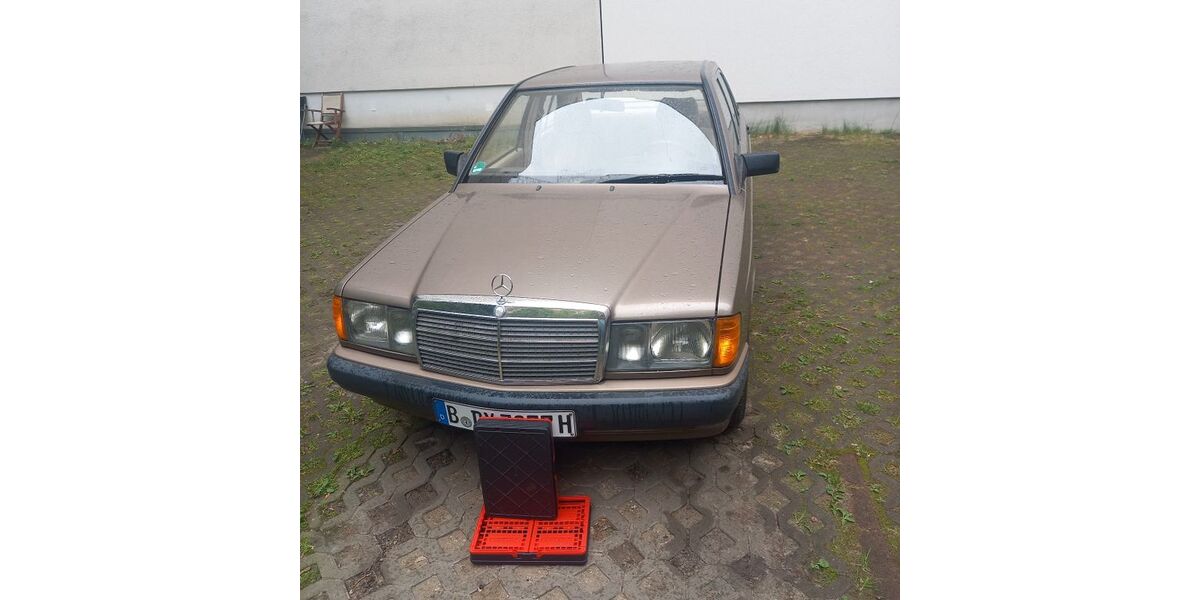 Mercedes-Benz 190 105.547 km 11.900 &euro; Berlin 10713