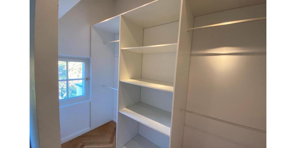 Dachgeschoßwohnung Kleinmachnow - 4 Zimmer, 131 m&sup2;, 749.000&euro; | Angebot:26515680