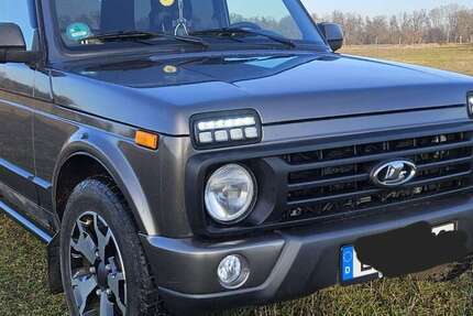 Lada 4x4 39.900 km 17.800 &euro; Schöneiche bei Berlin 15566