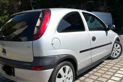 Opel Corsa 155.000 km 1.800 &euro; Berlin 10781