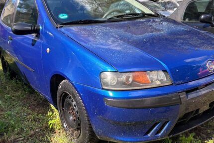 Fiat Punto 200.400 km 990 € Berlin 14167