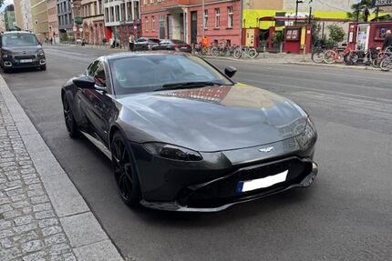 Aston Martin V8 Vantage