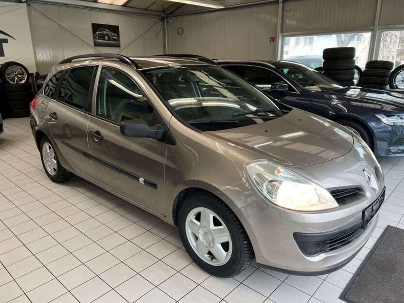 Renault Clio 113.000 km 2.990 € Berlin 12439