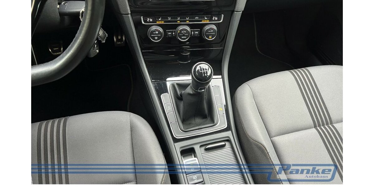 VW Golf VII Allstar BMT*PDC*Xenon*SHZ*Tempo* 94.457 km 12.990 &euro; Berlin 13187