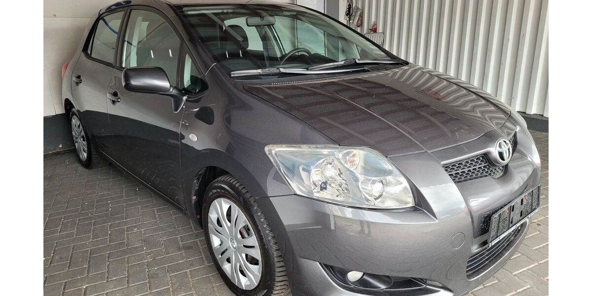 Toyota Auris 169.845 km 4.400 &euro; Berlin 12277