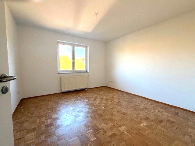 Etagenwohnung Teltow - 3 Zimmer, 81 m&sup2;, 1.100&euro; | Angebot:26639737