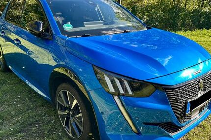 Peugeot 208 117.000 km 13.900 € Woltersdorf 15569