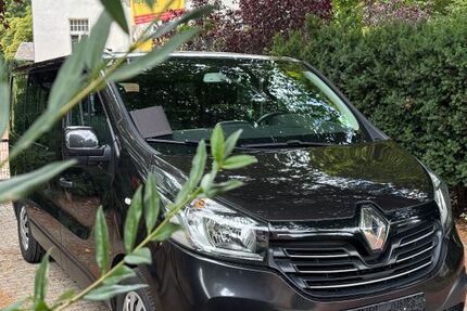 Renault Trafic 150.000 km 13.990 &euro; berlin 12057