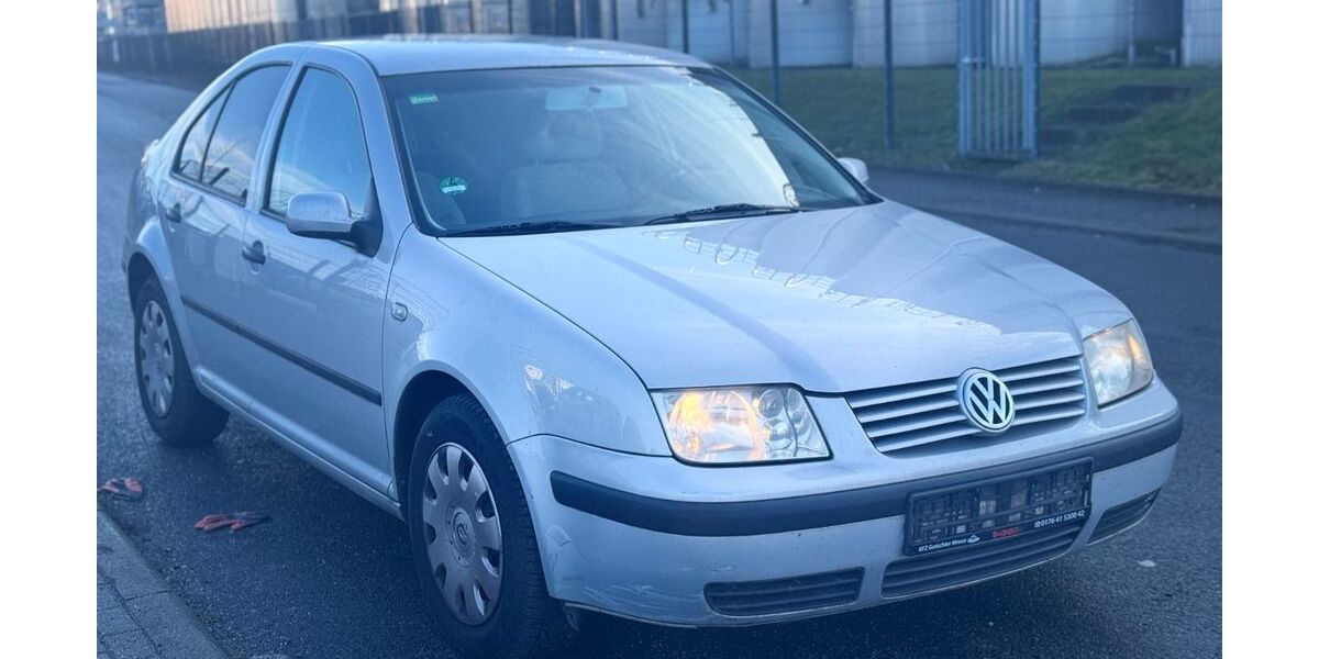 VW Bora 218.101 km 1.999 &euro; Wildau 15745