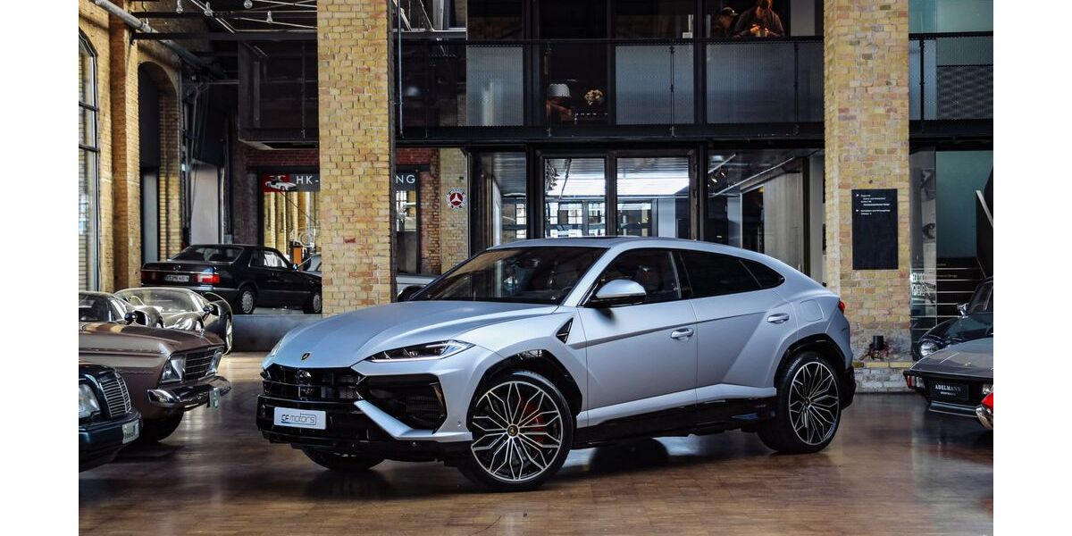 Lamborghini Urus 1.038 km 321.300 &euro; Berlin 10553