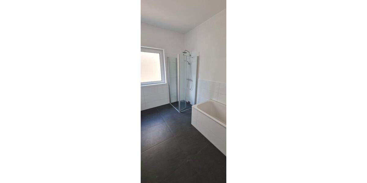 Etagenwohnung Berlin Lichtenberg - 2 Zimmer, 72 m&sup2;, 1.290&euro; | Angebot:25747706